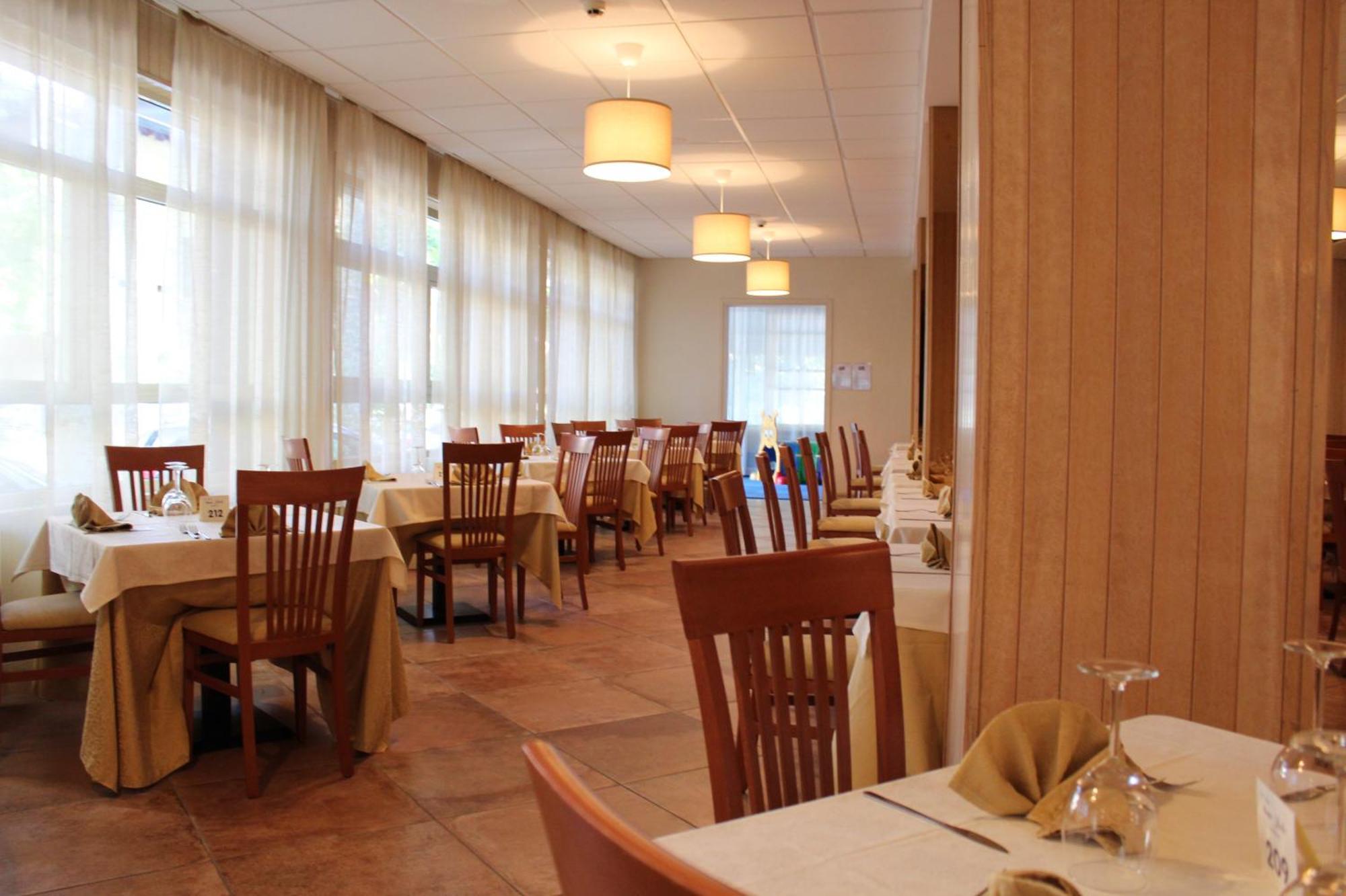 Hotel Jole Чезенатико Экстерьер фото